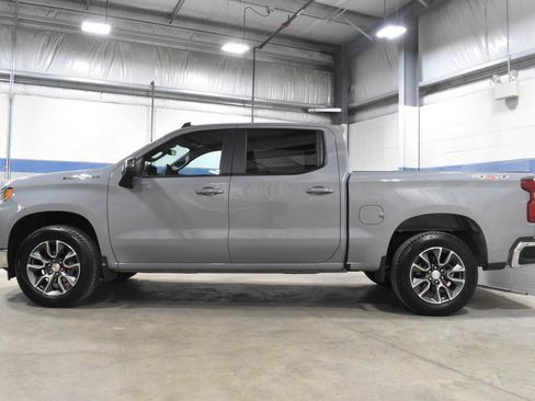 Used 2024 Chevrolet Silverado 1500 LT AWD/4WD image 30
