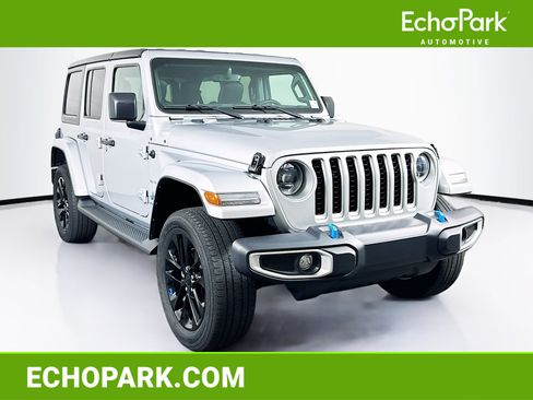 Used 2023 Jeep Wrangler Unlimited Sahara w/ Cold Weather Group AWD/4WD image 1