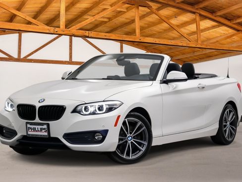 Used 2019 BMW 230i Convertible w/ Convenience Package RWD image 1