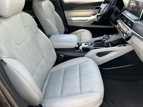 Used 2021 Kia Telluride EX w/ EX Premium Package AWD/4WD image 9