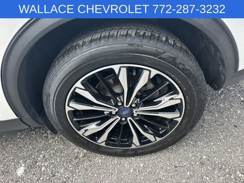 Used 2021 Ford Escape SE w/ SE Sport Appearance Package FWD image 7