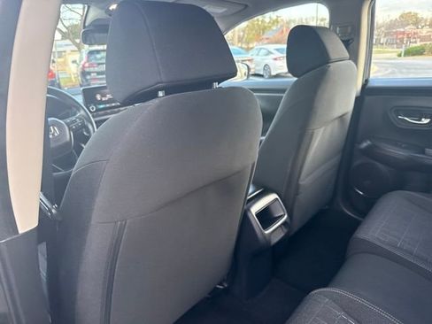 Certified 2024 Honda HR-V LX image 18