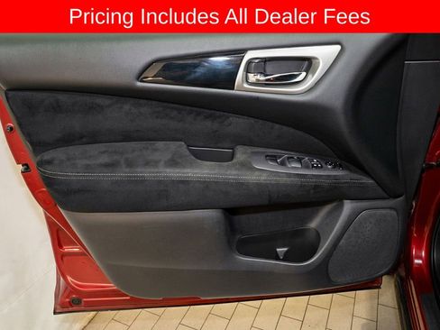 Used 2016 Nissan Pathfinder S FWD image 12