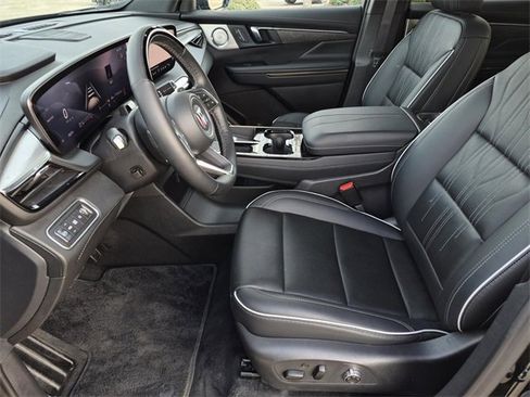 Used 2025 Buick Enclave Avenir w/ Super Cruise Package image 28