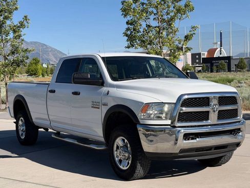 Used 2016 RAM 3500 SLT AWD/4WD image 3