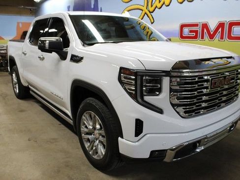 Certified 2023 GMC Sierra 1500 Denali w/ Technology Package RWD image 3