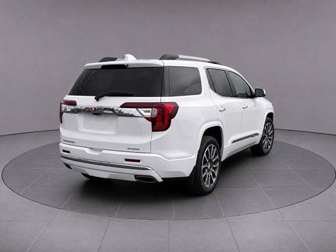 Used 2023 GMC Acadia Denali w/ Denali Ultimate Package AWD/4WD image 3