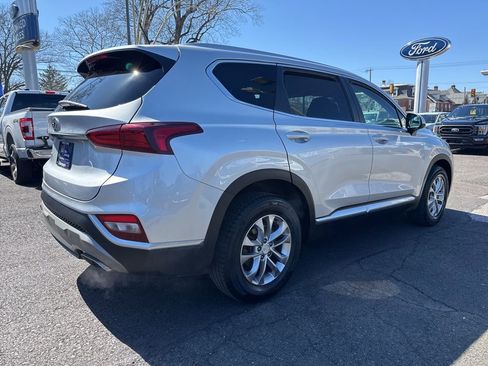Used 2020 Hyundai Santa Fe SE image 4