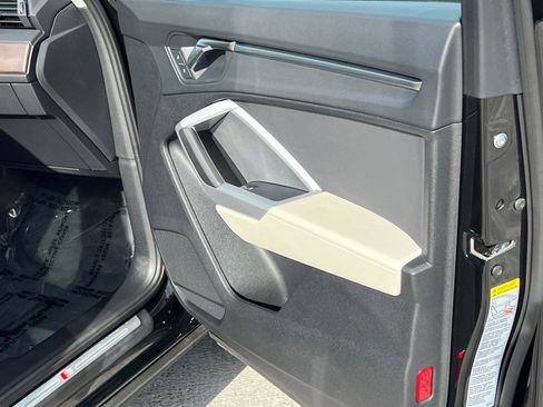 Used 2025 Audi Q3 2.0T Premium w/ Convenience Package image 14