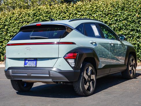 Used 2024 Hyundai Kona Limited AWD/4WD image 7