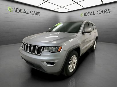 Used 2021 Jeep Grand Cherokee Laredo