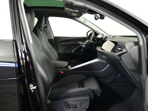 New 2025 Audi Q5 Premium Plus image 16