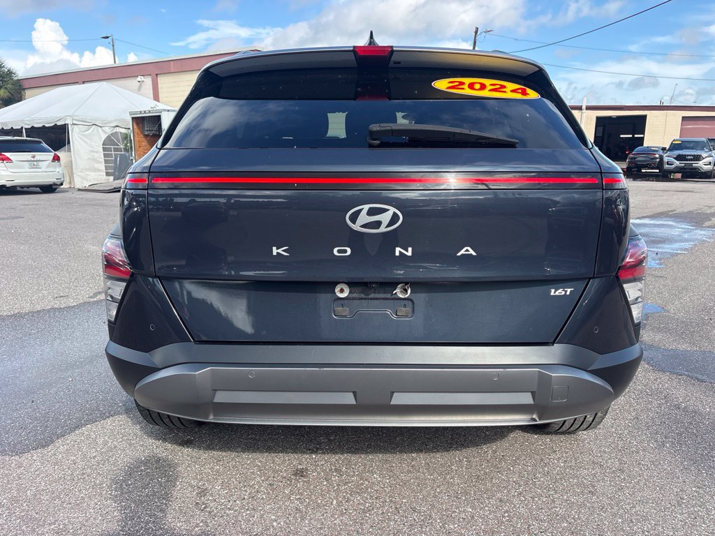 Used 2024 Hyundai Kona Limited FWD image 4