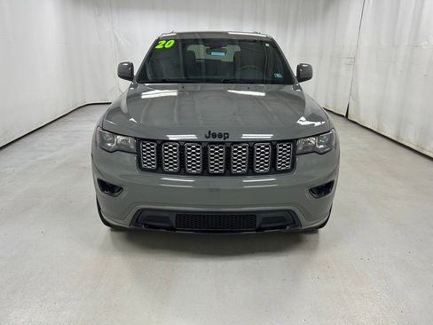 Used 2020 Jeep Grand Cherokee Altitude AWD/4WD image 3