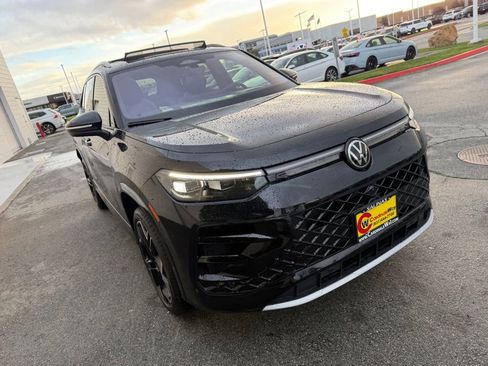 New 2026 Volkswagen Tiguan SEL R-Line image 8