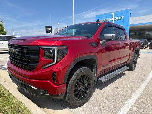 Used 2024 GMC Sierra 1500 Elevation w/ X31 Off-Road Package AWD/4WD image 2