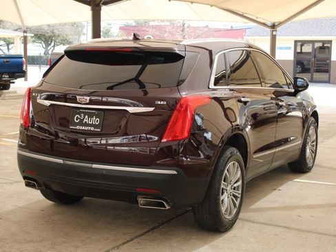 Used 2018 Cadillac XT5 Luxury w/ Driver Awareness Package image 11