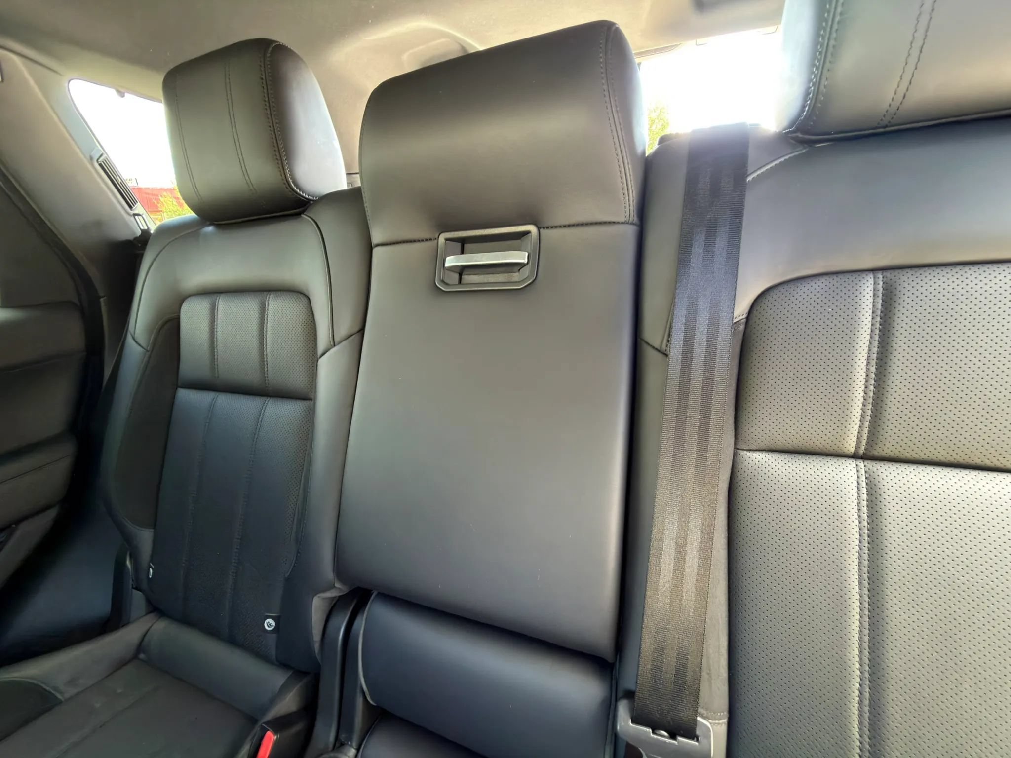 Used 2020 Land Rover Range Rover Sport HST AWD/4WD image 32