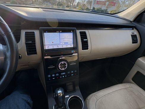 Used 2019 Ford Flex Limited image 15