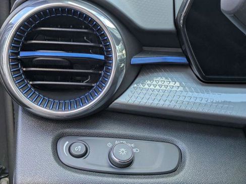 New 2026 Chevrolet Trax LT image 13