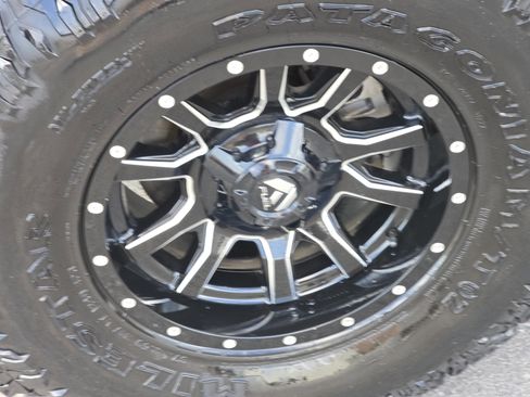 Used 2022 Jeep Wrangler Willys image 3