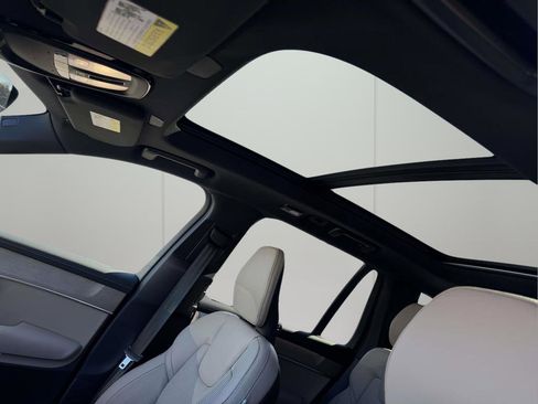 New 2026 Volvo XC90 B6 Ultra w/ Protection Package Premier AWD/4WD image 18