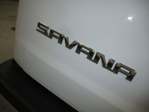 New 2026 GMC Savana 3500 RWD image 16
