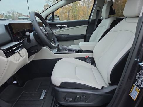 New 2026 Kia Sportage EX image 9
