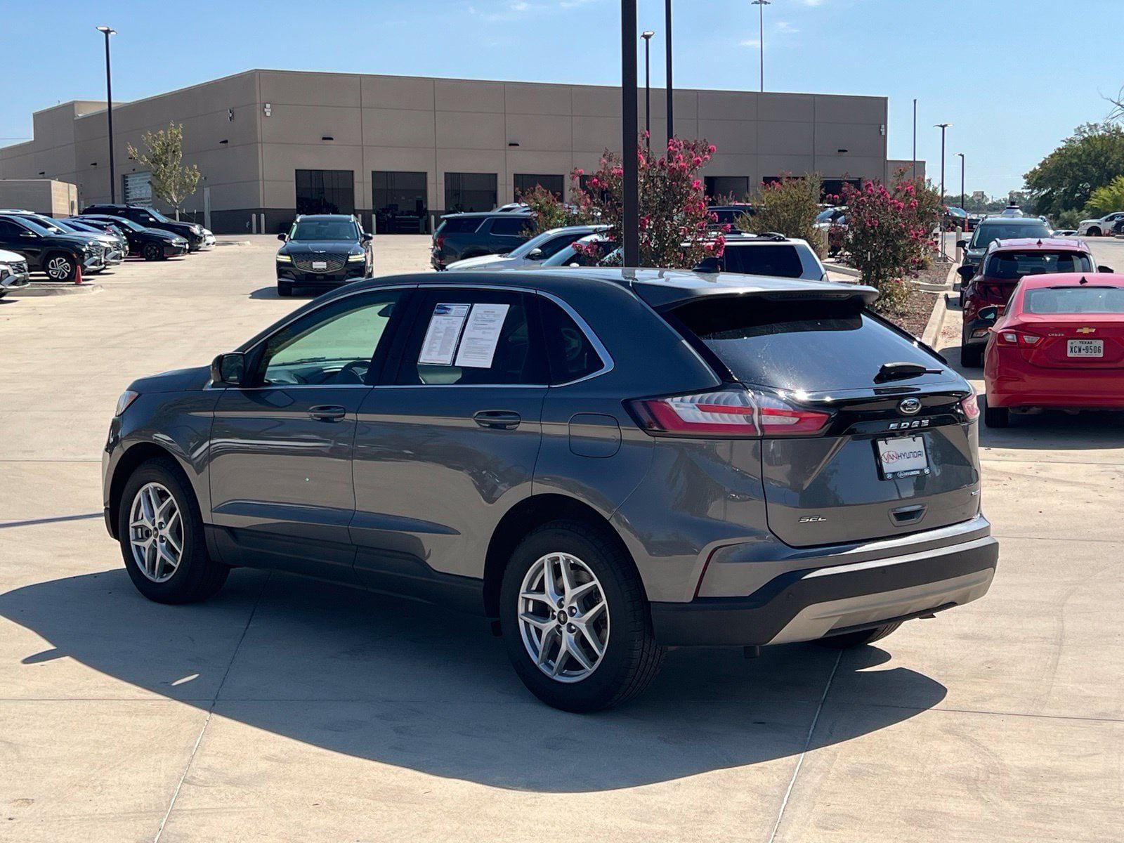 Used 2024 Ford Edge SEL w/ Convenience Package AWD/4WD image 9