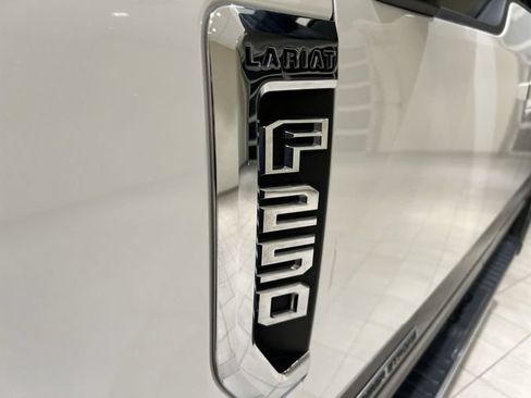 Used 2021 Ford F250 Lariat w/ Lariat Value Package AWD/4WD image 26