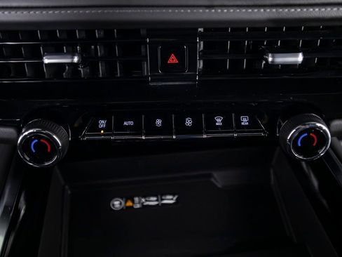 Used 2026 Chevrolet Tahoe Z71 w/ Comfort Package AWD/4WD image 34