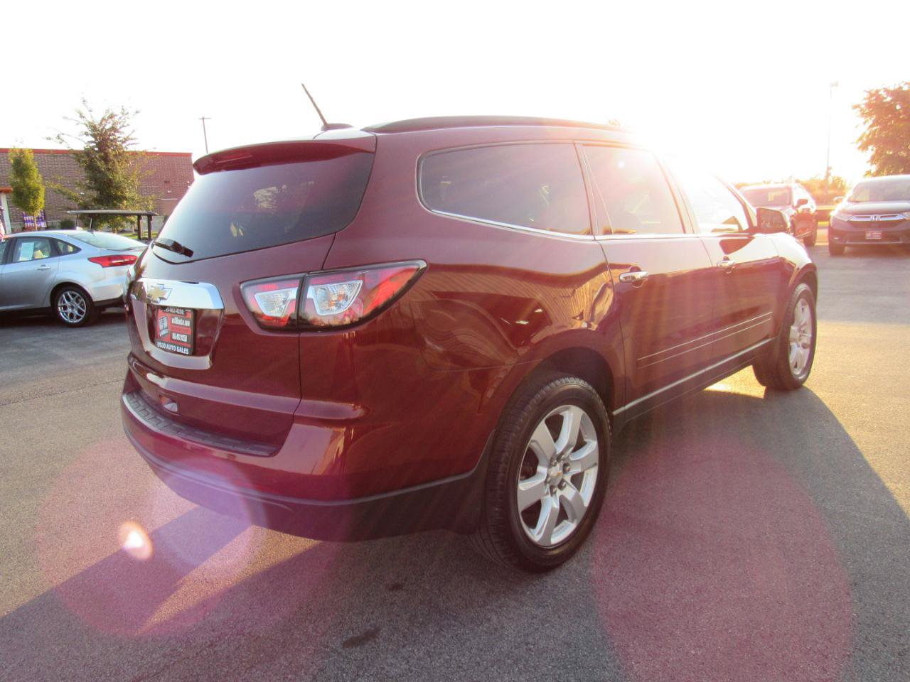 Used 2017 Chevrolet Traverse LT w/ Style and Technology Package AWD/4WD image 6