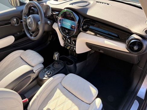 Certified 2024 MINI Cooper SE image 28