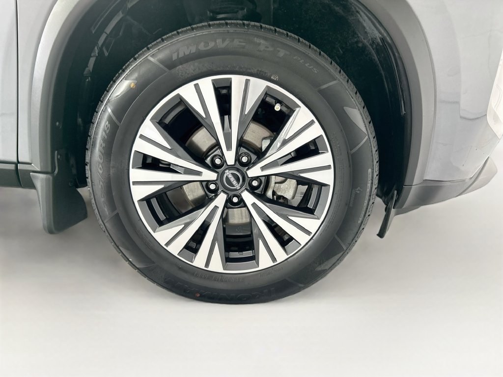 Used 2023 Nissan Rogue SV FWD image 30