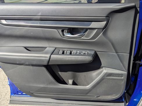 Used 2023 Honda CR-V EX image 11