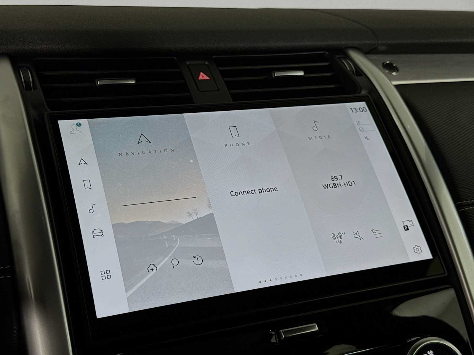 New 2025 Land Rover Discovery Dynamic SE AWD/4WD image 14