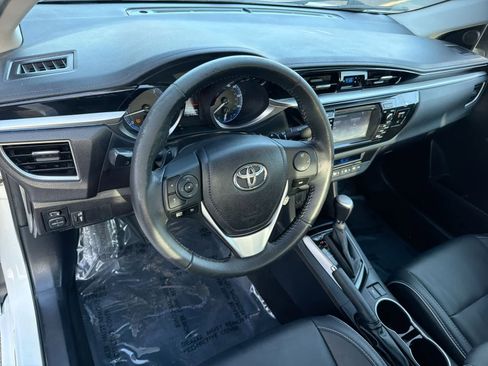 Used 2015 Toyota Corolla S Premium image 10