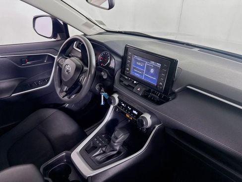 Used 2019 Toyota RAV4 LE image 22