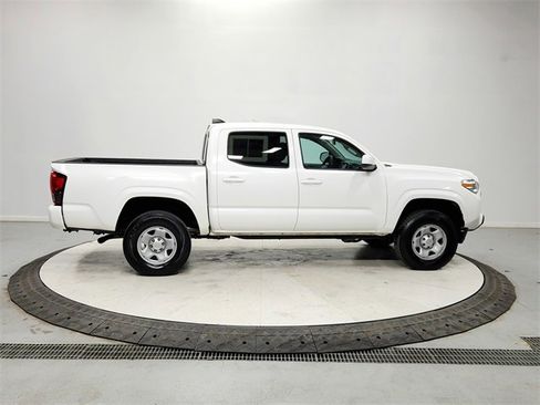 Used 2023 Toyota Tacoma SR image 8