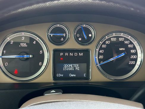 Used 2013 Cadillac Escalade ESV Platinum AWD/4WD image 26