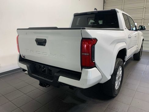 Used 2024 Toyota Tacoma SR5 image 3