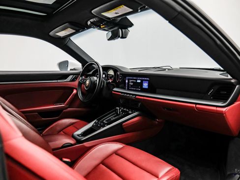 Used 2020 Porsche 911 Carrera RWD image 42