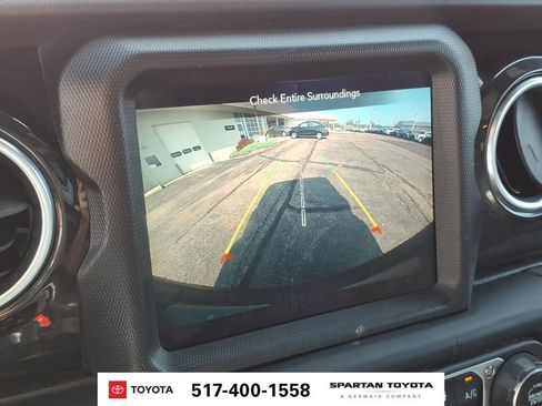 Used 2020 Jeep Wrangler Unlimited Sahara AWD/4WD image 25
