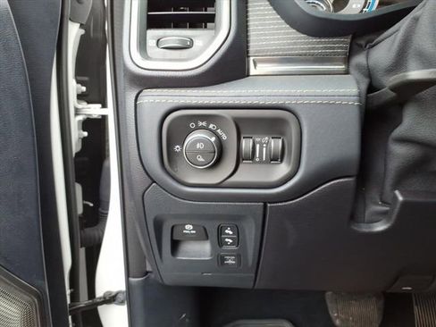 Used 2019 RAM 1500 Limited image 15