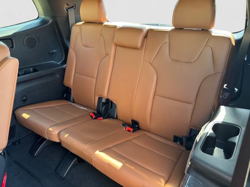 Certified 2025 Kia Telluride SX Prestige X-Line AWD/4WD image 12