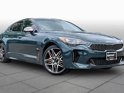 Used 2023 Kia Stinger GT2 image 3