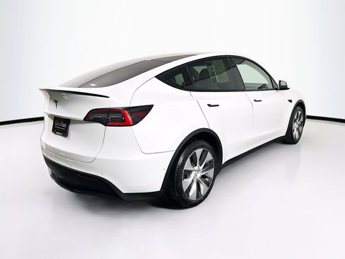 Used 2021 Tesla Model Y Long Range image 9