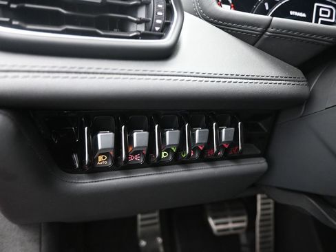 Used 2023 Lamborghini Huracan Tecnica image 21