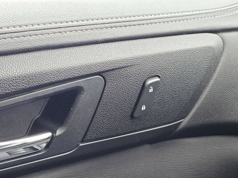 Used 2017 Chevrolet Traverse LT w/ True North Edition FWD image 29