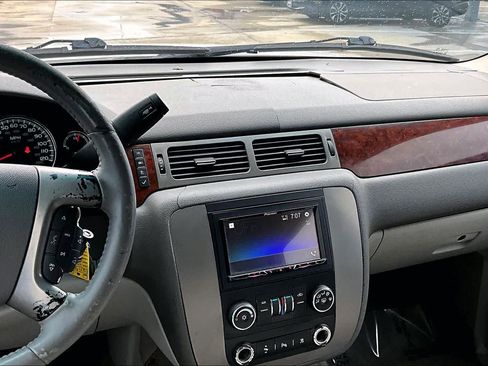 Used 2009 GMC Yukon XL SLE w/ Convenience Package image 6